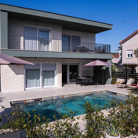 Amala - With Heating Pool Near