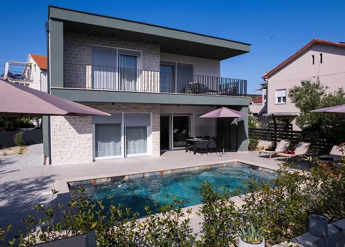 Amala - With Heating Pool Near