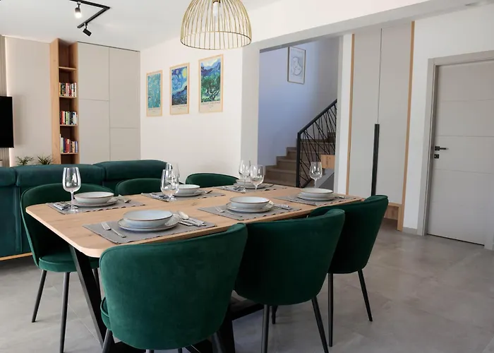 Amala - With Heating Pool Near Sukošan