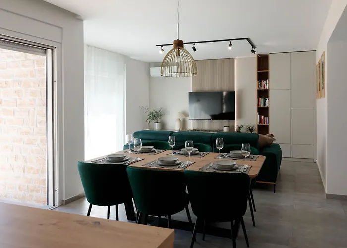 Amala - With Heating Pool Near * Sukošan