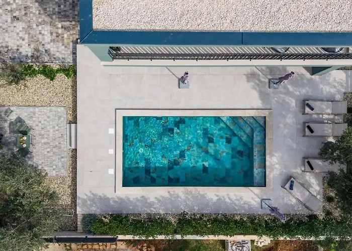 Vila Amala - With Heating Pool Near Sukošan